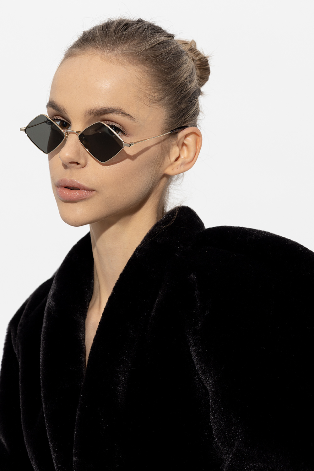 Saint laurent hotsell lisa sunglasses